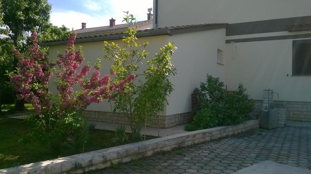 Apartment Lori Fažana Exterior foto