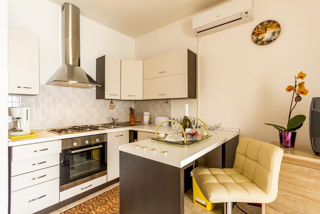 Apartment Lori Fažana Exterior foto